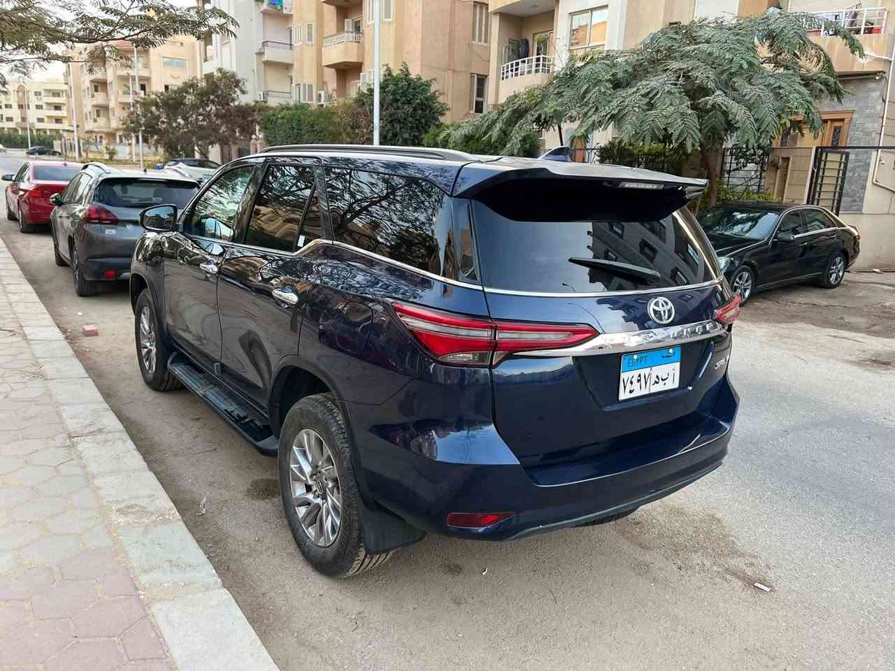 🚗 *للبيع: Toyota موديل 2023 - حالة ممتازة!* 🚗
✨ *فابريكا بالكامل مع رخصة سنة وصيانات توكيل!* ✨
### تفاصيل السيارة:
- *الموديل*: 2023
- *عداد الكيلومترات*: 180,000 كم
- *الحالة*: فابريكا بالكامل من الداخل والخارج.
- *الصيانة*: صيانات توكيل منتظمة.
- *الرخصة*: سارية لمدة سنة كاملة.
### مميزات إضافية:
- أداء قوي واقتصادي.
- تصميم عصري ومريح.
- جاهزة للاستخدام بدون أي مصاريف إضافية.
📍 *المعاينة*: التجمع الخامس
📞 *للتواصل*: 01062000300


**إذا كنت صاحب هذا الإعلان وتريد حذفه لأي سبب، رجاءا أرسل رسالة إلى الدعم الفني**