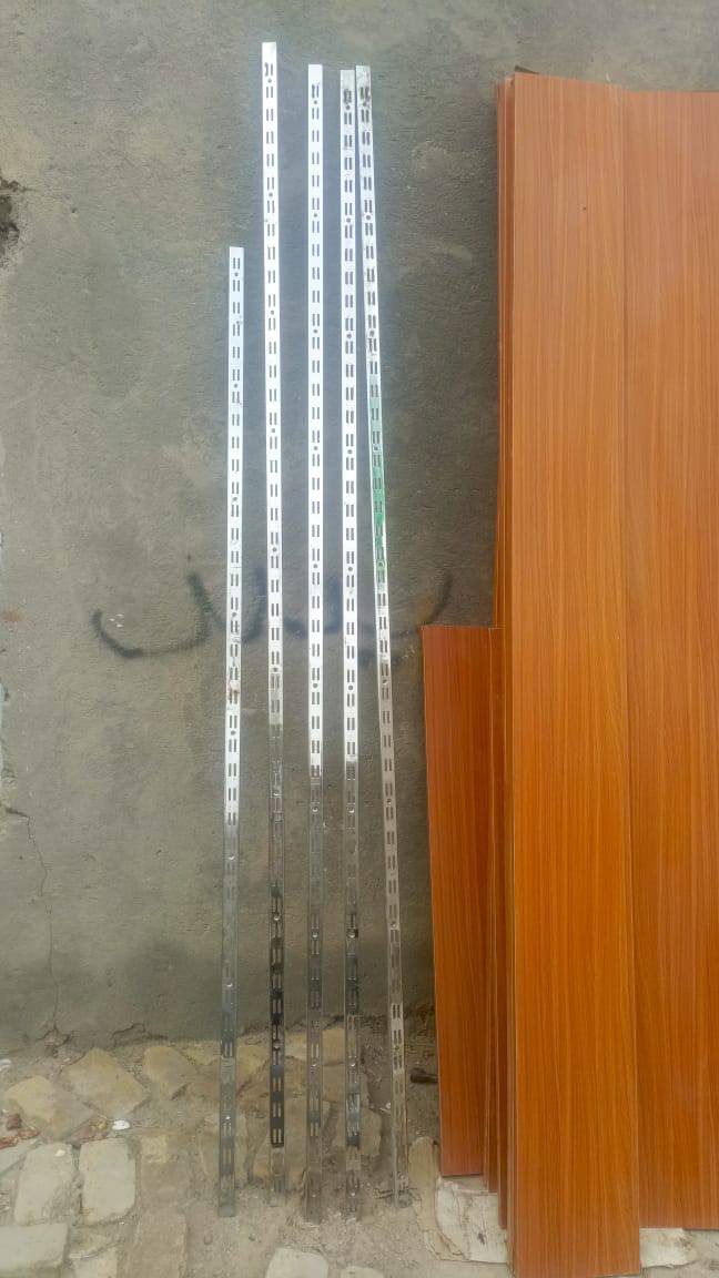 سلام عليكم رفات محل خشب رفات الطوال 11واحده صغار  4وحديد تعليك 44واحده 
وساطر 16نضيفات وجدد مال محل كامل الي يفيدنه هذا رقم 0789246023


**إذا كنت صاحب هذا الإعلان وتريد حذفه لأي سبب، رجاءا أرسل رسالة إلى الدعم الفني**