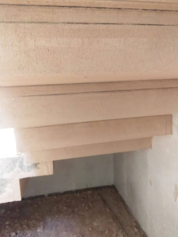 سلام عليكم عملي سمنت وجص وبورك شرط استلام مهندس متر يوميه ***********
