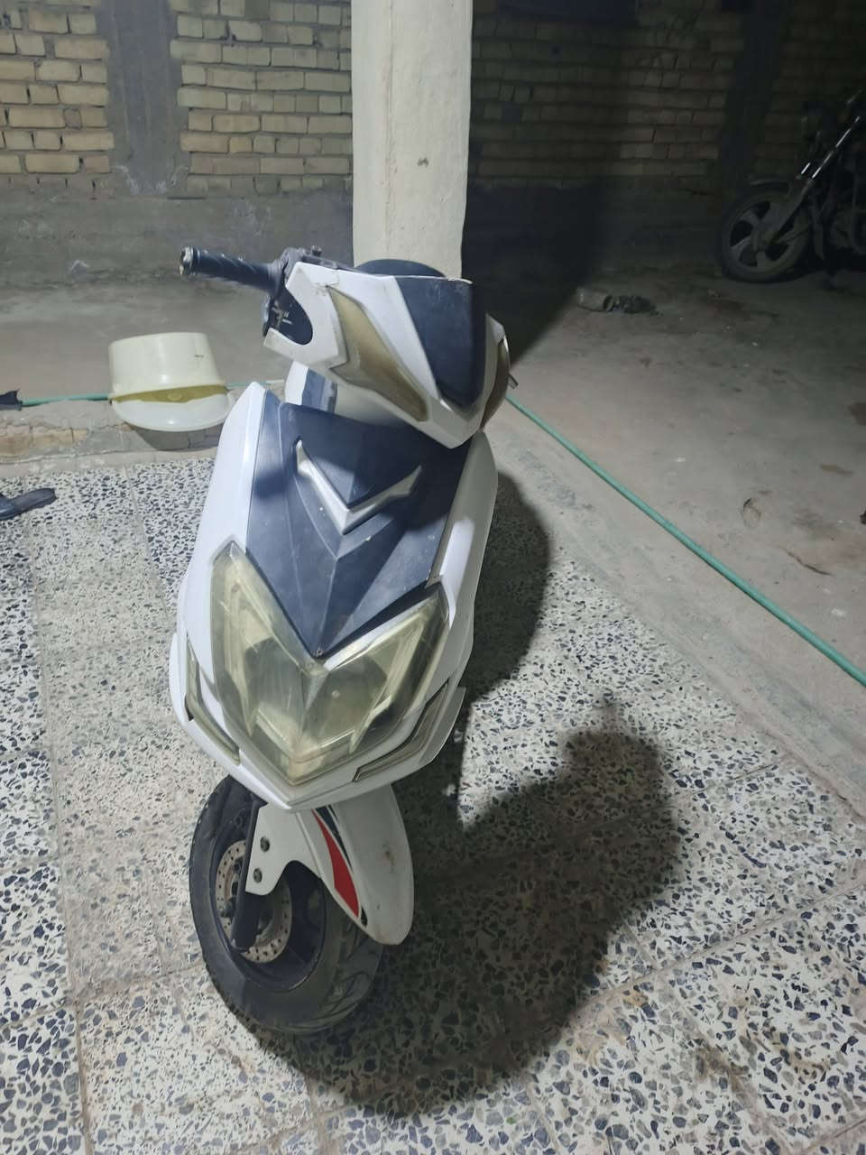 سلام عليكم دراجه للبيع سكنس مكينه مال ماكس سعر 125 وبيه مجال ***********
