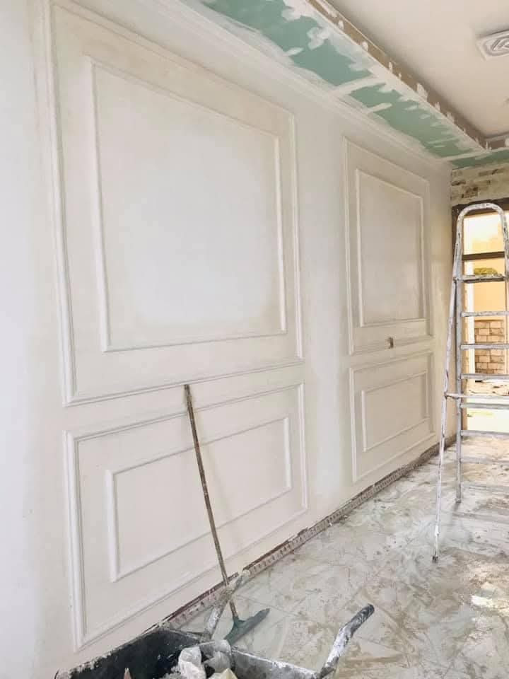 لى زملائنا المهندسين وأصحاب مكاتب التصميم.. كادر التنفيذ الذي تثقون به جاهز! 🤝🏗️

النص:

"تعبت من متابعة العمال المنفردين؟ ومشاكل التأخير وضياع التفاصيل؟

نحن نوفر لكم كادراً متكاملاً ومحترفاً لتنفيذ مشاريعكم (مطاعم، مراكز تجميل، فيلات)  موسم رمضان:

🔹 ديكورات: تنفيذ دقيق لأعقد التصاميم (جبس، خشب، بديل رخام).

🔹 كهربائيات: إنارة ذكية وتأسيسات احترافية بمواصفات هندسية.

🔹 أصباغ: إنهاءات (Finishing) بمستوى فندقي يبرز جمال تصاميمكم.

نحن نلتزم بالمخططات والمواعيد النهائية.. كن أنت المصمم، واترك عناء التنفيذ لنا.

📞 للتنسيق والتعاون، يسعدنا تواصلكم: ***********  ***********
