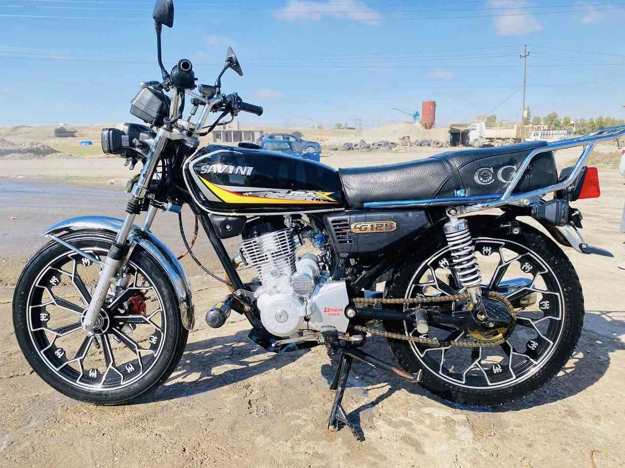 السلام عليكم  مأطور  للبيع موديل 2024 محرك شرط ما مطخوخ اصبانة نضيف حيل للاستفسار الاتصال عل رقم ***********
