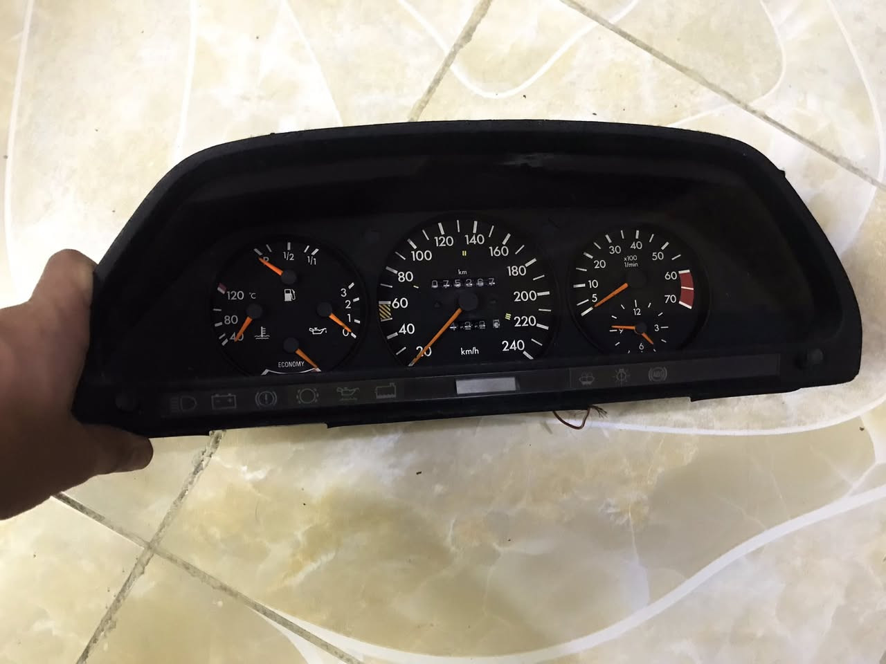 جديد بلكارتون مال W126/91
سعره 175الف 

عنوان بغداد ألشعب 

***********
