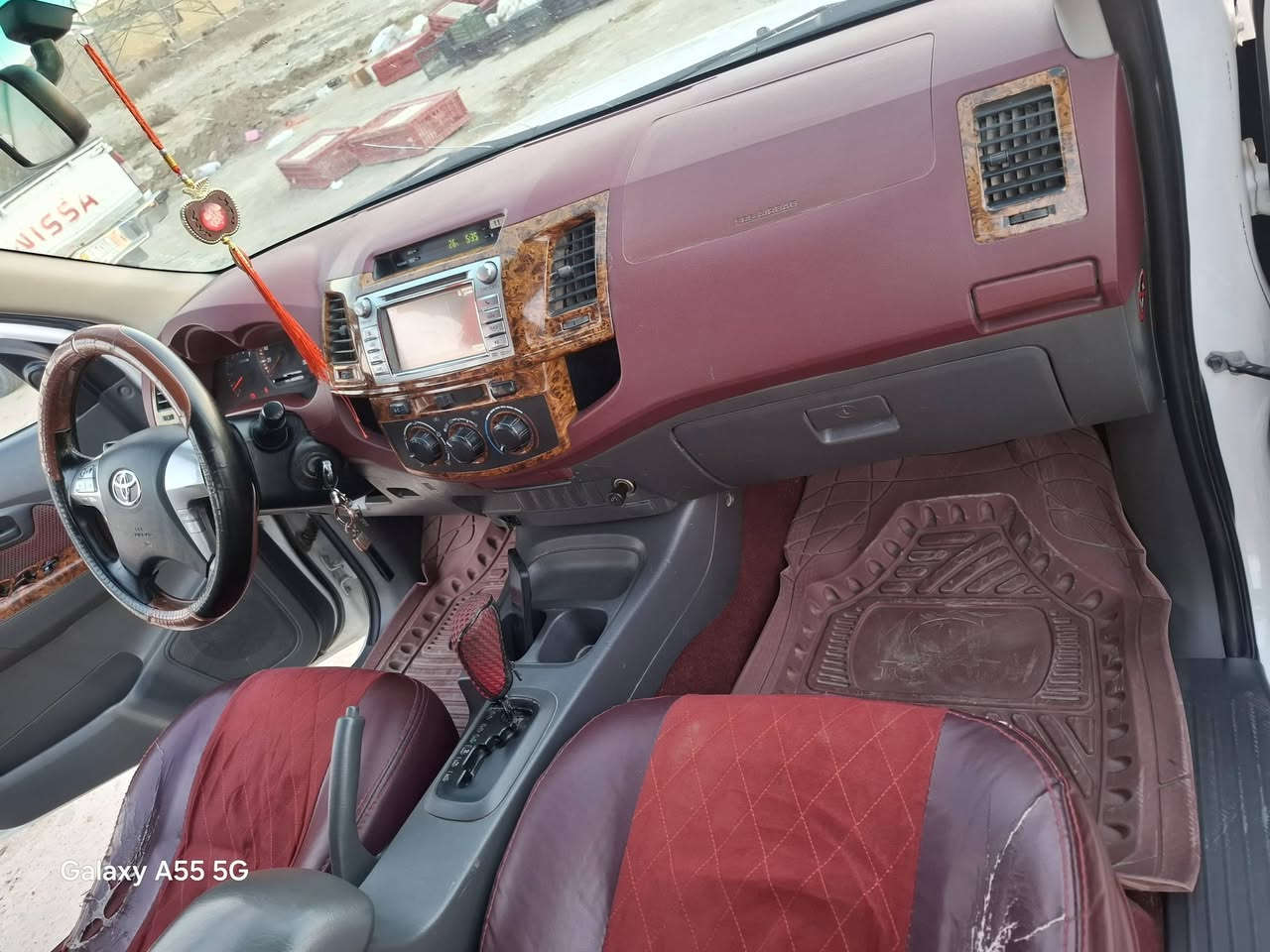 سلام عليكم
فلاونزه ١٤  سياره مكفوله 

ماعده بارد بسيط بالباب 

الجهى اليمنى الخلفي 

واسط بسمنه 

مكينه جديده لاتنقيص 

ولا تبخير  حداديه تخم تاير 

سياره مال جناي 

مكلف بالنشر 

*********** 

مكاني الشطره خفاجه

السعر ٢١٥
