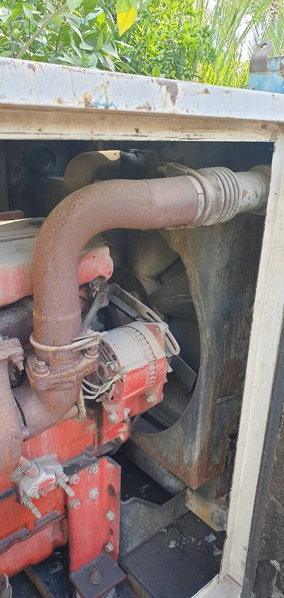 مولدات عدد 2 للبيع بسعر مناسب
1: المولد البيضه 
بيركنز كاتم 65 kv محرك 4 سلندر سوبر 
محرك بلادي ممفتوح 
2: المولد الزركه 
بيركنز 37  kv محرك 4 سلندر محرك مفتوح
 سعرهم ثنيهم 80$ وبيهم مجال


**إذا كنت صاحب هذا الإعلان وتريد حذفه لأي سبب، رجاءا أرسل رسالة إلى الدعم الفني**