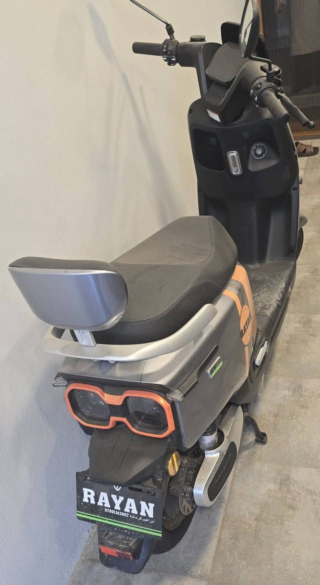 للبيع ماطور شحن ابو عيون من شركة الريان
جديد لوك ما طالع الشارع بس خمس مرات الجديد مالته ب950 رايده ب870
للتواصل على الرقم ***********
