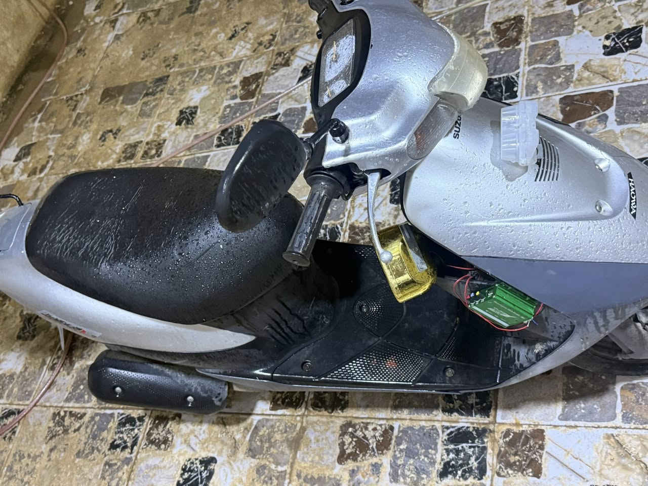 دراجة رمبة بلادي جديده جداً ماناقصها برغي للبيع بـ 450
***********
