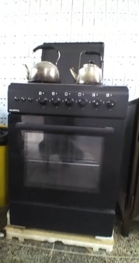 طباخ صالون ٤ عيون وفرن مستعمل بحاله جيده للبيع للاستفسار 07731074330