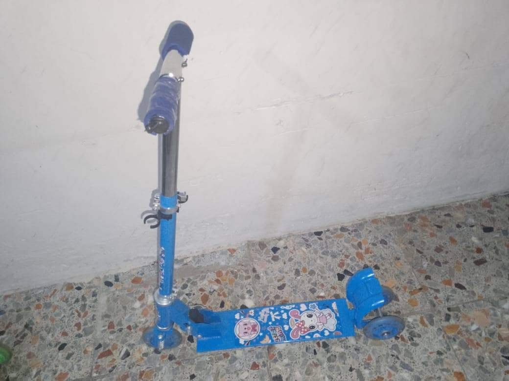 سلام عليكم مرجوعه مستعمله بس نضيفه سعره 50 بيه مجال ولسكوترات 30 ثنينهن عنوان بغداد حي العامل *********** موجود واتساب
