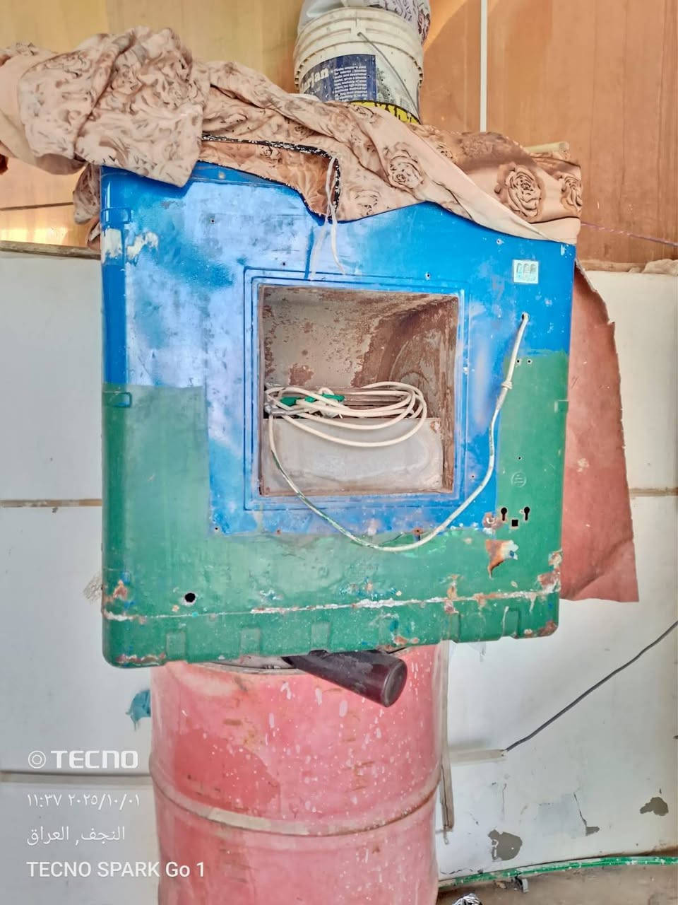 السلام عليكم 
٣ مبردات للبيع شغالات بس وحده نوفا مجيمة متروكة والباقيات شغالات ابيع شلع سعرهن 65الف 
موجود خاص 
رقم الهاتف /***********
