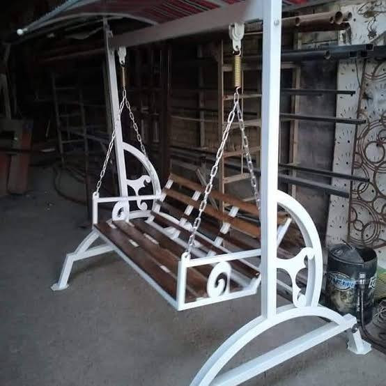 #من_رخصة_الادمن
احدث واجمل المراجيح باشكال مودرن وعصرية 
من حدادة الاخوين وباسعار تنافسية 
#انته_اختار_وخلينا نبدع لك 
***********
***********
