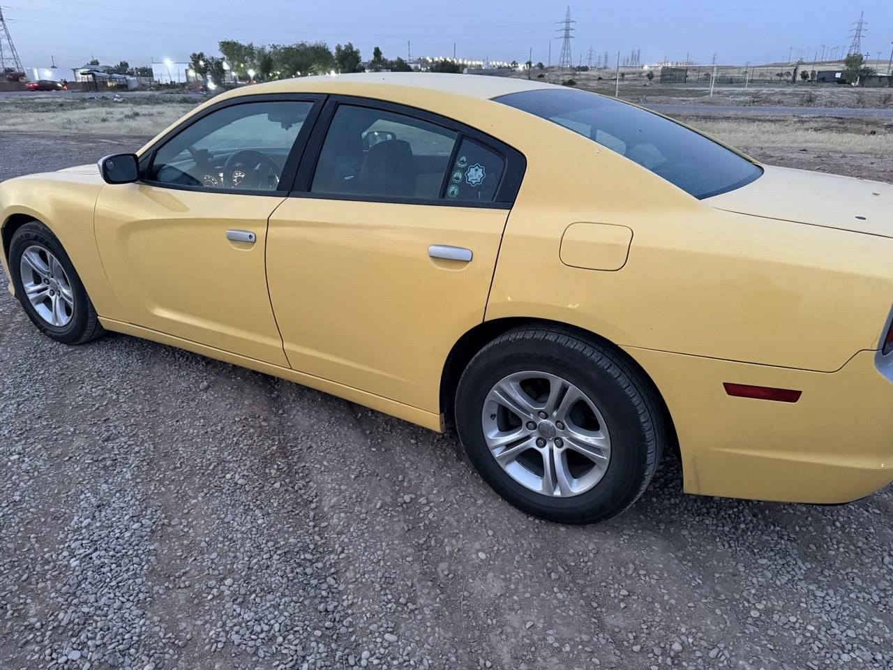 سلام عليكم شباب جارجر موديل 11 للبيع سياره جاهزه كير مكينه صدر تبريد  منظومة غاز رقم نينوى داخل عسلي شاشه جبيره تحويل مباشر حادثهه جامرلغ خلفي بدون ايرباك السعر 132 وبيهه مجال للشراي وهذا رقم راعيهه اني مكلف بلنشر ***********
