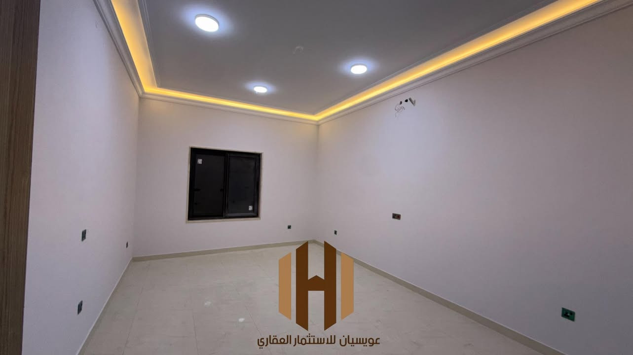 🔹 بيت للإيجار (سكني أو تجاري) في البراضعية 🔹

فرصة مميزة للإيجار في منطقة البراضعية) – شارع سيد امين، موقع حيوي وقريب من الشارع العام 🌟

📍 تفاصيل البيت:

* يتكون من 5 غرف واسعة
* صالة مريحة بتوزيع ممتاز
* تشطيب جديد وحديث ✨
* البيت غير مسكون نهائياً (أول سكن)
* إضاءة طبيعية وتهوية ممتازة
* قريب جداً من الخدمات والأسواق
* موقع سهل الوصول وحيوي

🏢 الاستخدام:
✔️ مناسب للسكن العائلي
✔️ يصلح للمكاتب والشركات
✔️ مناسب للعيادات أو أي نشاط تجاري

💰 سعر الإيجار:
22 ورقة (قابل للتفاوض)

📞 للتواصل:
***********
***********

⸻

✨ موقع استراتيجي في اليراضعية (البراضعية) + بيت جديد + يصلح سكني وتجاري = فرصة قوية للإيجار
