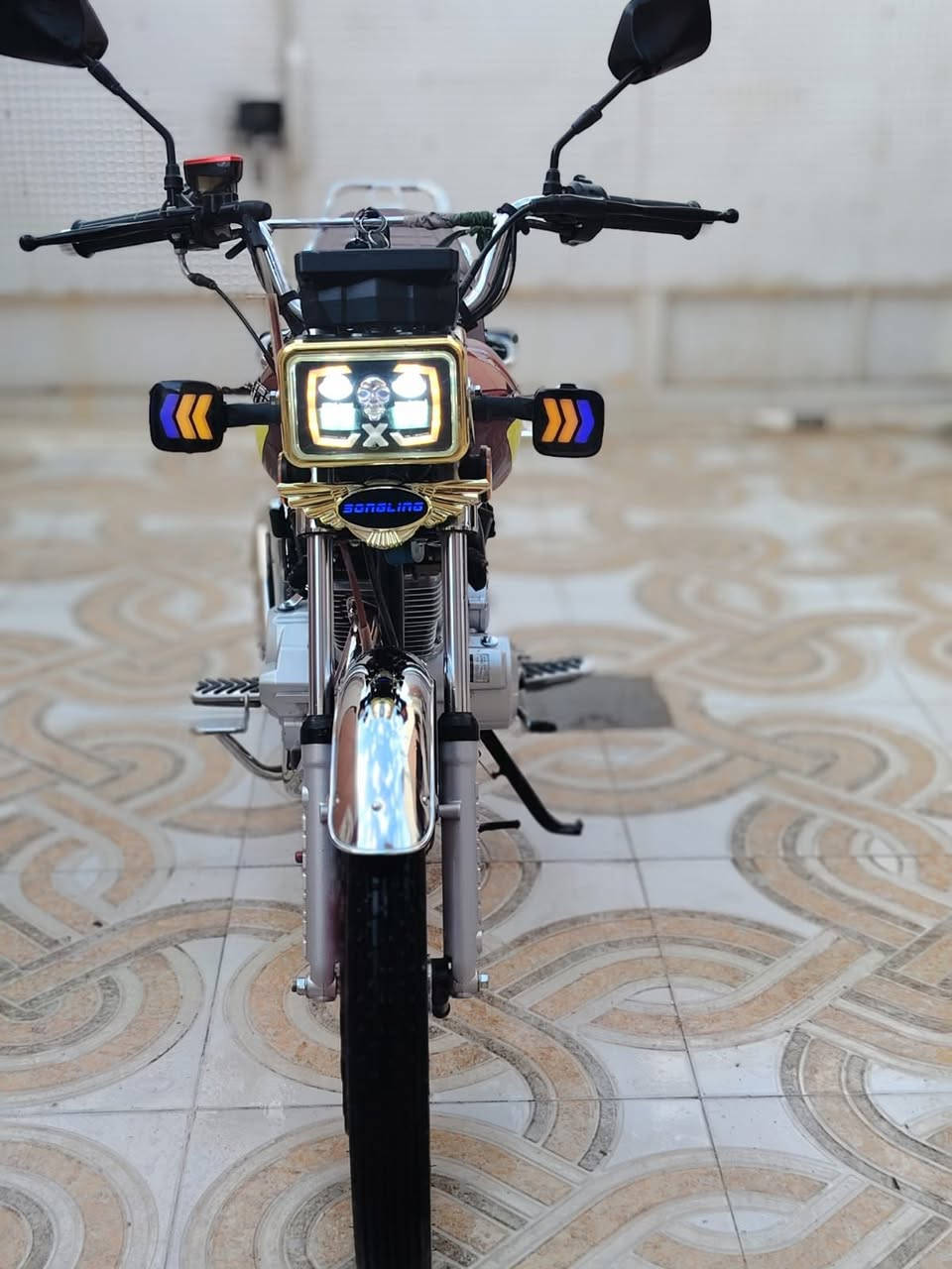 للبيع سيفان موديل 25دراجه جديد مكاني ديالى ناحيه سلام عله طريق دلعباس نتصل ودلل ***********
