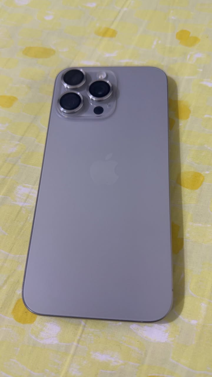 سلام عليكم 15pro max  واضح نظافتة بصور بطارية 95خدش مابي سعر مليون 150  مكاني سيدية تقاطع الدرويش  تواصل واتساب او ؏ خاص ***********
