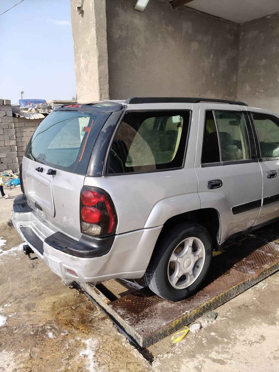 سلام عليكم..بلايزر 2005.سياره مزايده//***********
