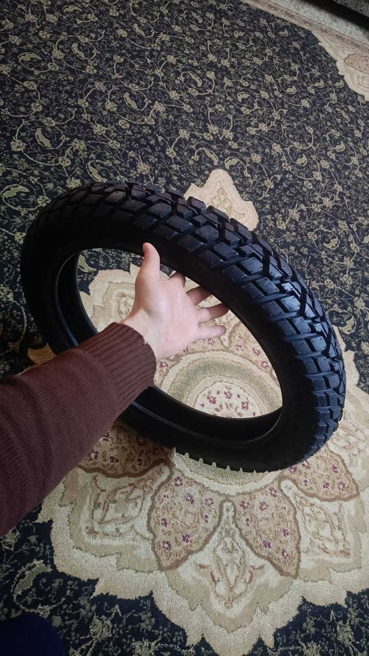 للبيع تاير باكستاني أصلي حجم 350/18 السعر 35 للتواصل على خاص او على الأرقام التاليه ***********
***********
