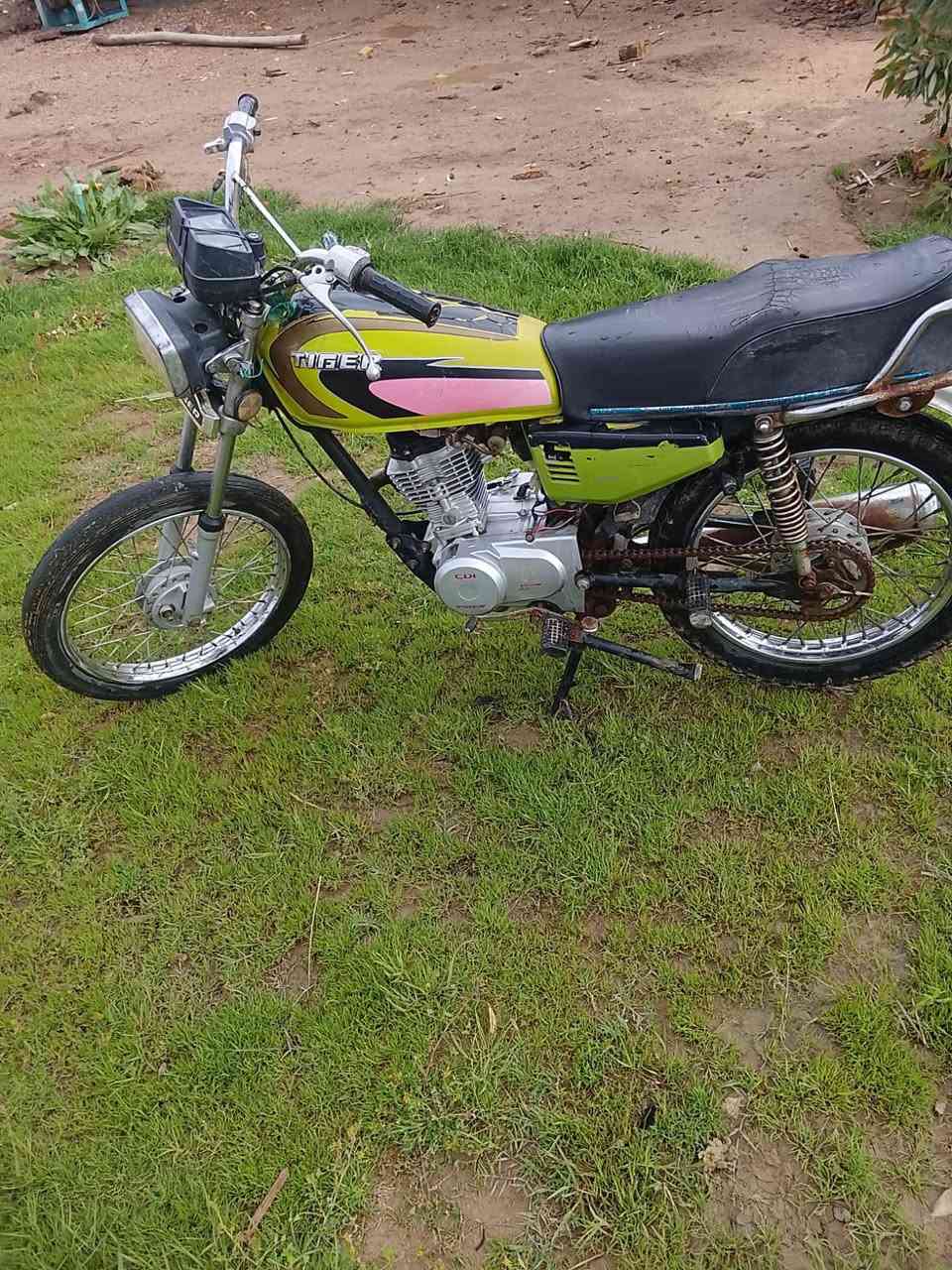 دراجه اربعه كير موديل ٢١ دراجه نضيفه أوراق أصولي مكان دوانيه الشافعيه ***********
