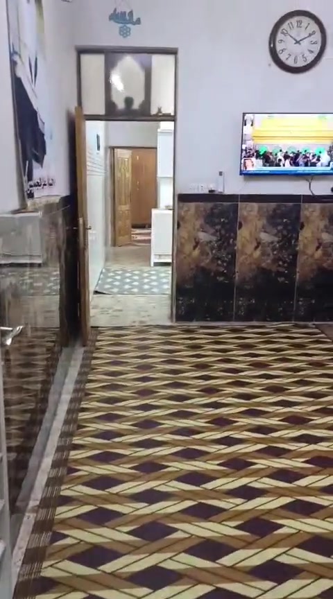 السلام عليكم نصف قطعة شرك طابق ونص للبيع الكياره قطاع 20 قرب الحسينية الحيدرية تحتوي على استقبال وغرفه ومطبخ وصحيات والطابق الثاني غرفه وبيتونه السعر 116 مليون للاستفسار الاتصال على الرقم ***********
