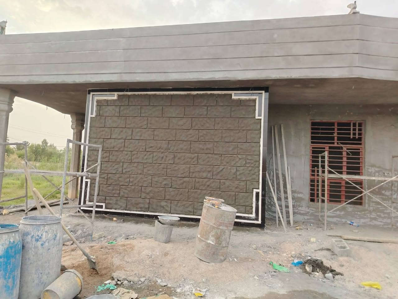 سلام عليكم ورحمه الله كادر متفرغ حالين سمنت جص بورك واجهات شرط الفحص من قبل المهندس من الله التوفيق 
***********
