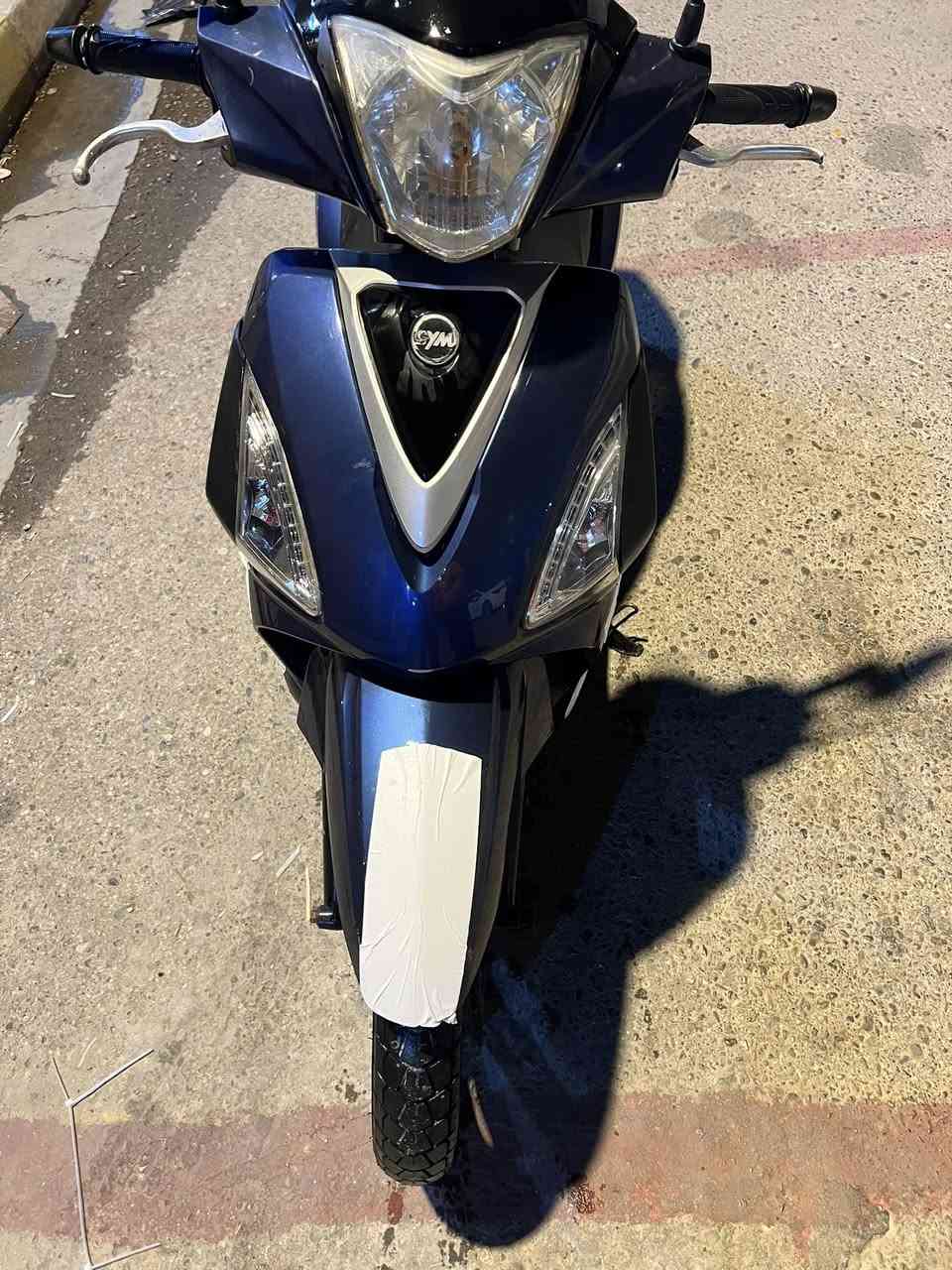 سايم جبلي للبيع ٤٠٠ وبي مجال شغال مكينه ناعمه نكرة صلف هندر كله شغال لايت زنون عالي ناصي اشاير كيجات الاكتروني دراجه حلوة بالعافيه ع ياخذهه المكان شارع ٢٠ الرمادي 
***********
