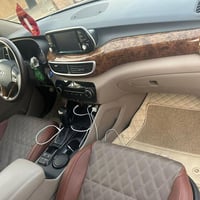 توسان للبيع  موديل 2020 موضحه في الصور و السونار  19 الف وبيها مجال لل...