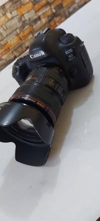 كامره كانون 5d مارك 4 للبيع السعر خاص ٠٧٨٣٠٠٠٦٣٠١