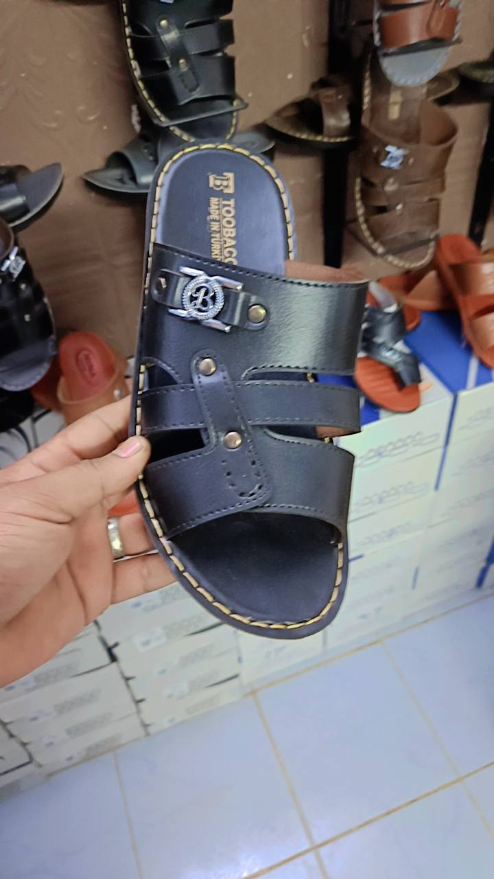 شحاطه رجالي  درجة اولئ  
سعر القطعه 5الاف
سعر قطعتين 9الف

 كميه خير من الله
ناحيه هبهب 
الناحيه قرب مجمع الأمين وسوبر ماركت زيدون مجاور عباس الحلاق 
مراسلة.صفحة او عبر واتساب
***********
