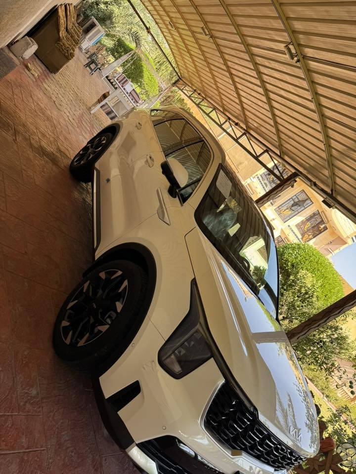 السلام عليكم
سورنتو 2025
داتا شو
كامرات4./360
تحكم بالبصمة تشغيل عن بعد +قيادة الية ترجع وتتقدم
6سلندر
صندوق كهربائي 
ماشية 13الف قابل للزيادة 
مكفولة كفالة عامة 
***********
السعر $$$$35/500دولار
