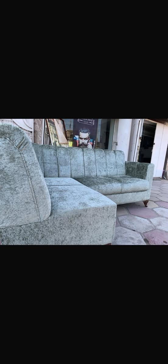 🛋️ دوشمة أبو أحمد للأثاث الحديث 🛋️
من المعمل إلى منزلك مباشرة.. أناقة التصميم وراحة تدوم! 🏠✨
✅ تفصيل أطقم قنفات بأحدث الموديلات (كلاسيك ومودرن).
✅ تجديد ودوشمة القنفات القديمة بأفضل أنواع الأقمشة والإسفنج.
✅ خامات من الدرجة الأولى وأسعار تنافسية تناسب الجميع.
📍 العنوان: بغداد - الشعب - حي التجار - مجاور أسواق العراق.
📞 للحجز والاستفسار: ***********
دوشمة أبو أحمد.. اختيارك الأول للجودة والجمال.
