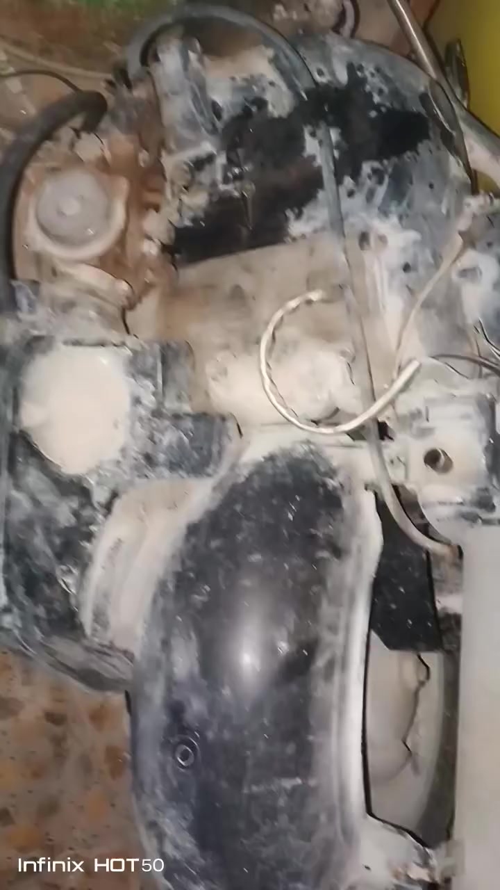 مكينه ساطره 50
كشن  ب10
كفرات 25
ذيل كامل 5
مكاني نجف 
***********
