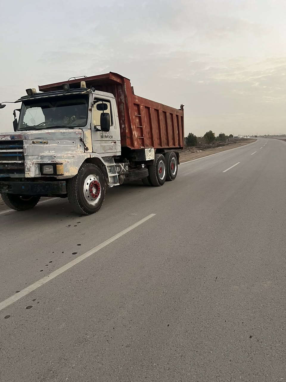 السلام عليكم
سكانيا 112 للبيع مكينه وگير خير من الله طخم تاير كهربائيات شغاله سياره جهازه للعمل رقم بصره  

العنوان ناصريه مركز   // ***********
