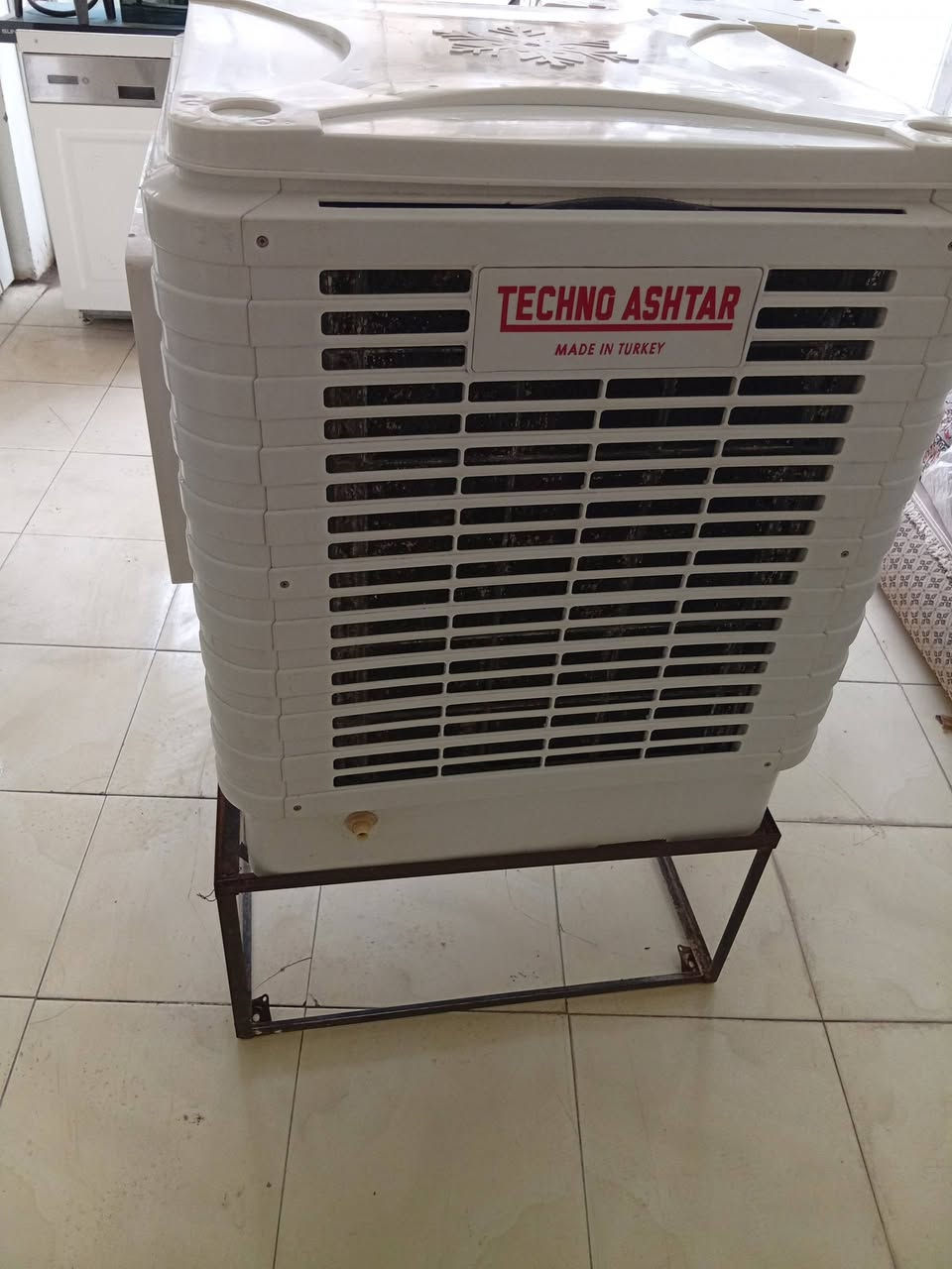 مبرید بوفروتنه عنوان تناهی 
***********
