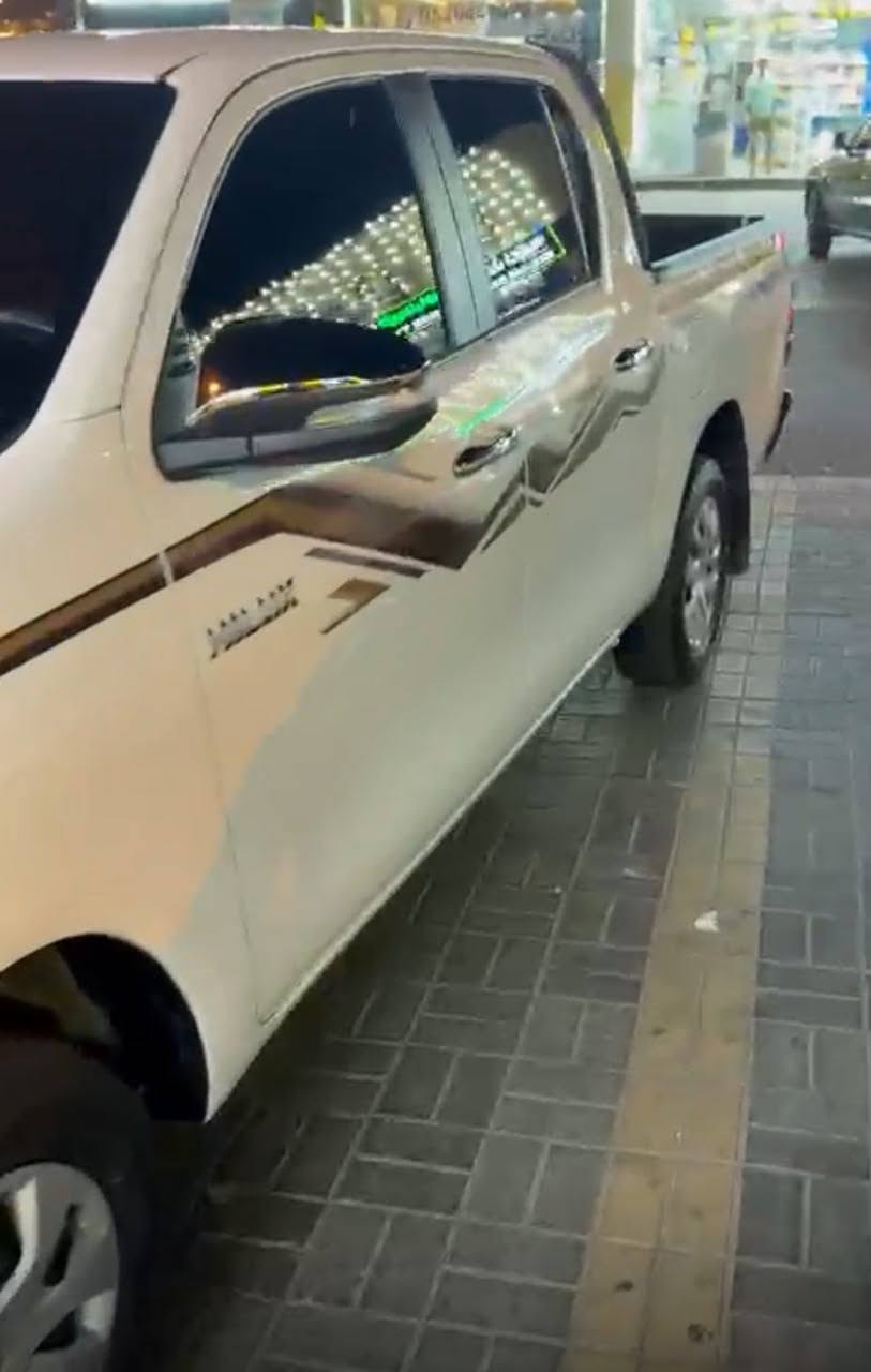 *خليجي(صبغ قطعه) تو ويل*

*تويوتا هايلوكس موديــ2024ـل*
*السع179$(اوتو) واصل للميناء*

***********
