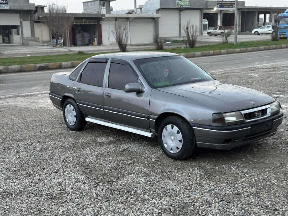 بە ناوی خودا ماشەڵا لە ماڵی هه موو لایک ئۆپڵ مۆدیل 1991مە کینە 18گیڕو مەکینە بە شەر پیشو دوای کەپسە کامل جوانکاری بۆ کراوە تازە بۆیاخ کراوە بۆجوانی سە قفی موسە وەرگە ڕەو نییە شتیکی جوانە کارەبی مەز بوتە ئاڕمی پلاستیک خوار بە لاشم ۆ هیناون ***********ماڵی فەقیرە بەنزین هه رناخوات 
کارە بای گشت گیانی ئیش ئە کات السليمانية, العراق
