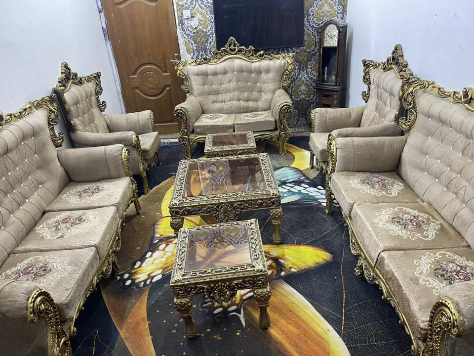 تخم ملكي 10 مقاعد مع طبلات للبيع ب325قفله
‭***********‬
