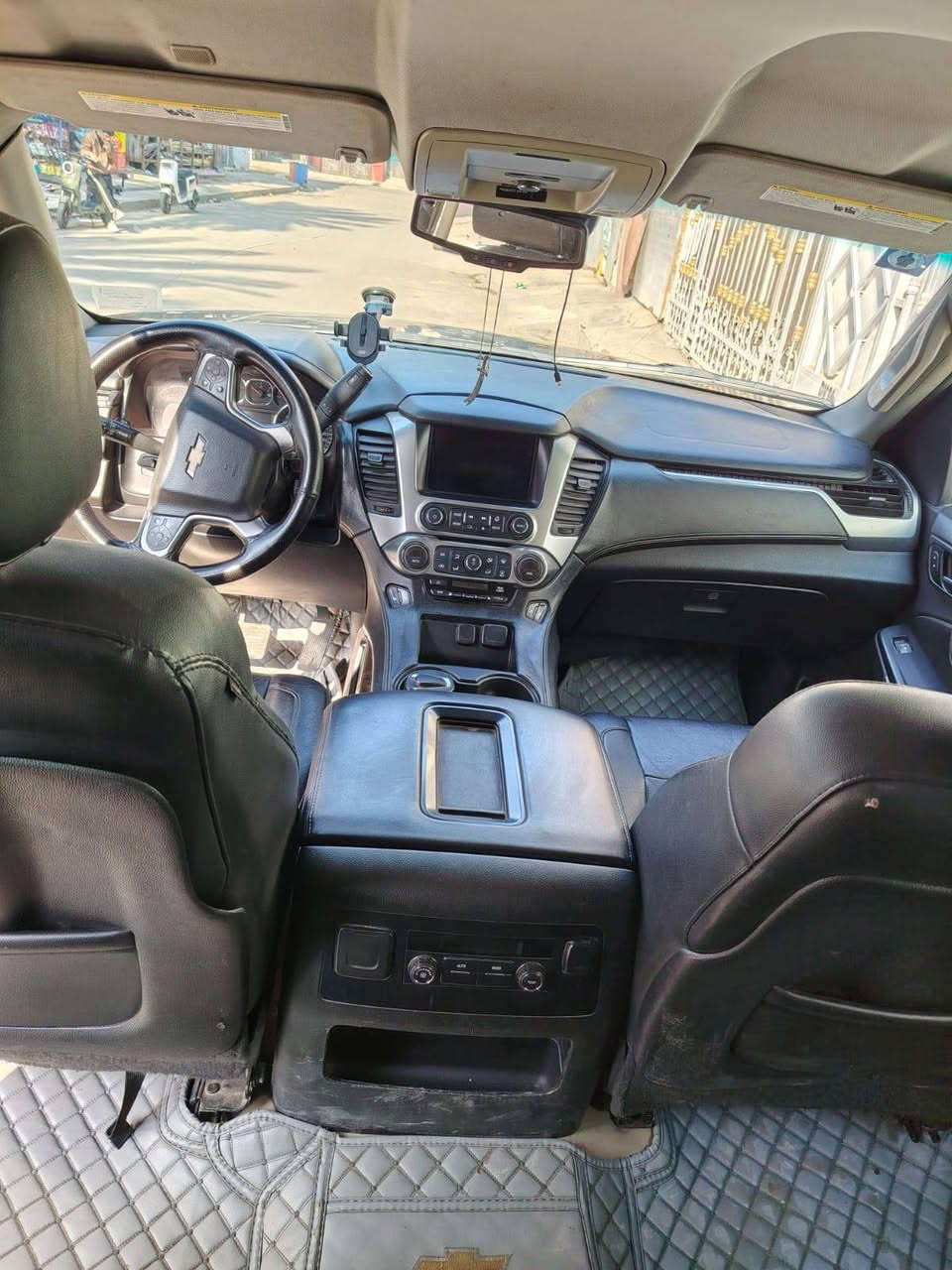 شفروليه تاهو LT موديل: 2015
وارد أمريكي
حادث في أمريكا
صبغ: جهة عكس السائق + القمارة + محولبة
السيارة نظيفة جداً
رقم بغداد باسمي
سنوية جديدة
المواصفات:
فئة LT (مواصفاتها معروفة)
فول مواصفات عدا الفتحة والبصمة
حساسات أمامية وخلفية
كشن هزاز
تحكمات ستيرن
كشنات جلد كهرباء
السيارة جاهزة ولا تحتاج شيء
رقم صاحب السيارة: ***********
