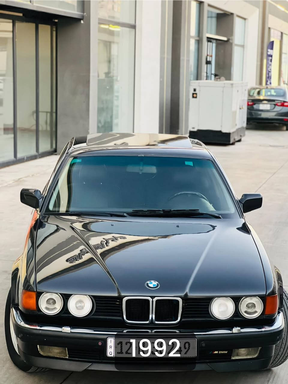 بي إم موديل 1992 فوووول موصفات 730 فل السياره بلا صبغ فقط بوند او قبغ صندوق جماليه شوط السياره بسمي شرط التحويل جديدا بمعنه الكلمه صبغ شركة شرط للاستفسار ***********
