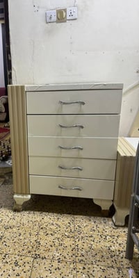 بغداد حرية • غرفة نوم • للبيع