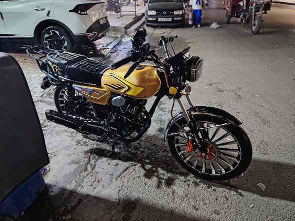 دراجة إيراني محرك ٢٠٠ موديل ٢٠٢٥ دراجة زيرو ما ماشية هواي ٩٠٠ الف وبيه مجال ***********
