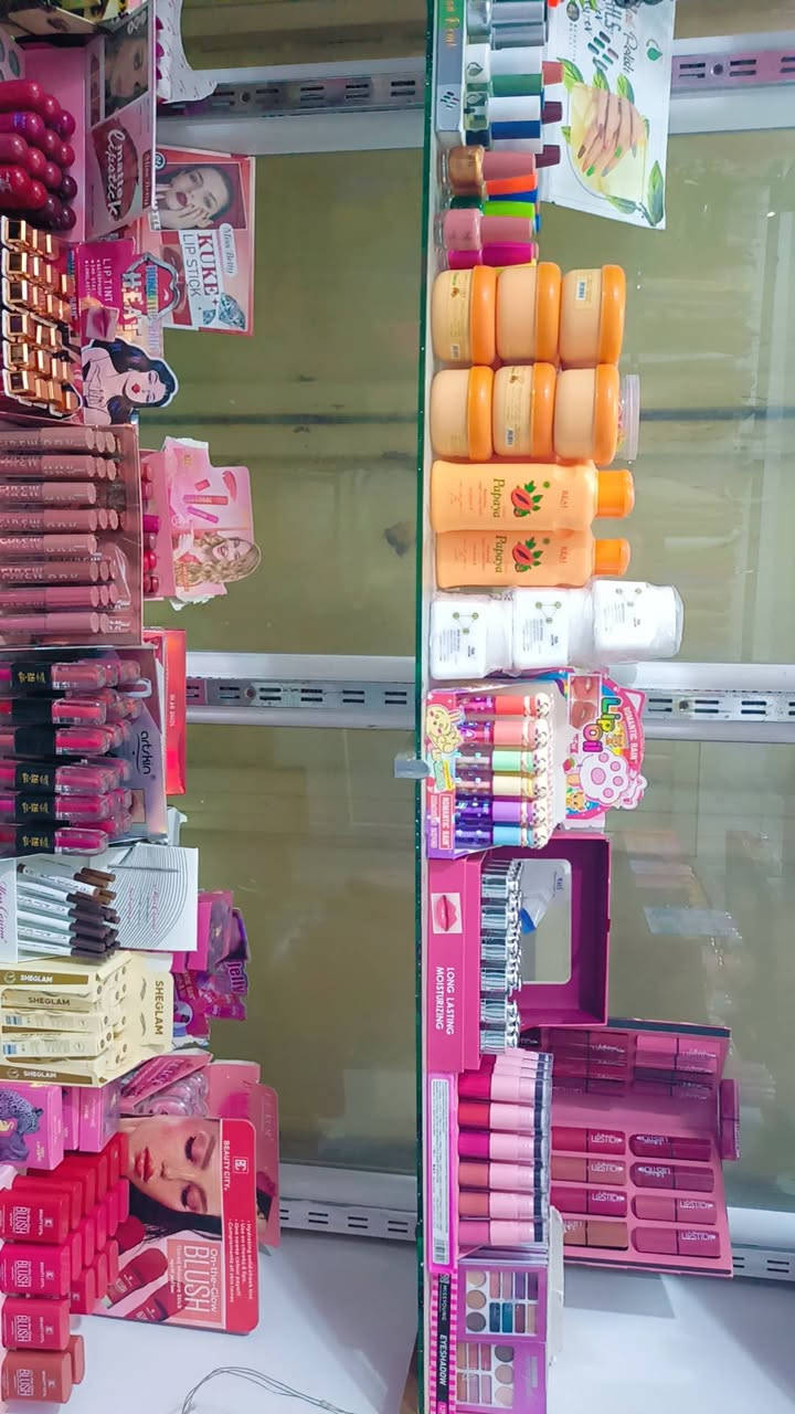 محل متكون من كوزمتك وملابس للبيع جملة وبسعر الجملة واقل من الجملة 
للاستفسار مراسلة خاص


**إذا كنت صاحب هذا الإعلان وتريد حذفه لأي سبب، رجاءا أرسل رسالة إلى الدعم الفني**