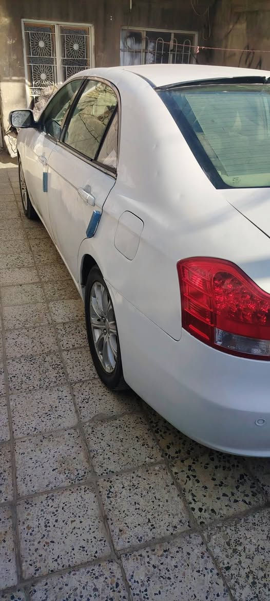 سياره ام كراند الحجم الكبير سي ٨ موديل ٢٠١٢ رقم نجف انكليزي سنويه لغاية ٢٠٣١ السياره بأسمي مكاني ديوانيه/ المواصفات لا ضربه ولا كلبه ولا تبديل فقط خياسات في الأبواب مصلحات ومصبوغات /بيها حالوب قليل في البنيد والجنطه والقماره /مكينه والكير ميتسوبيشي ياباني بلادي بحاله جيده والتبريد شغال والكهربائيات شغاله /سياره ريمونت لايت زنون /السعر ٥٦ /الاستفسار عالرقم *********** /*********** وتساب الاسيا
