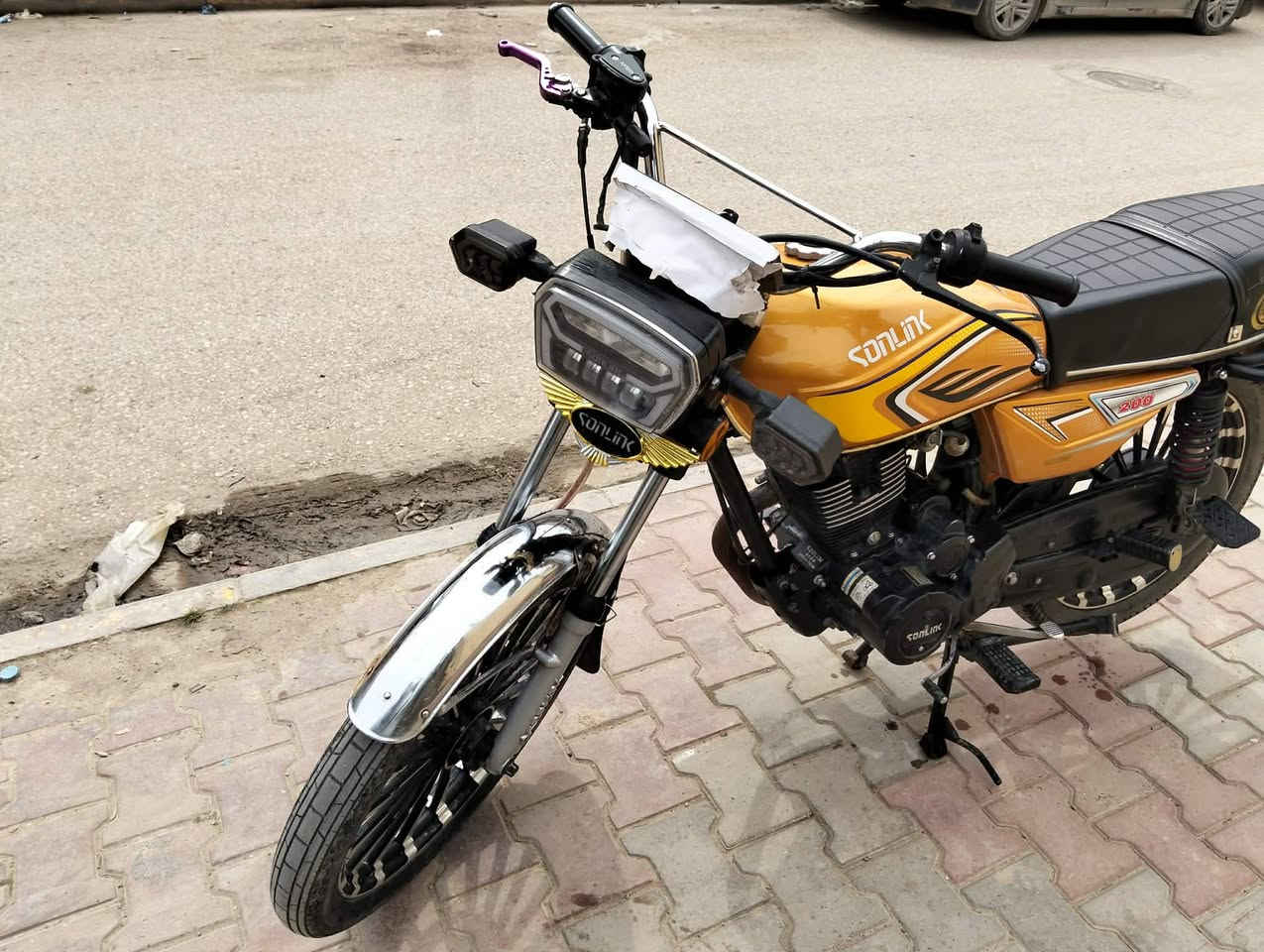 سافانة للبيع مديل 25 زيرو شلعة ومعدل السعر 750 وبيها مجال العزيزية
***********
