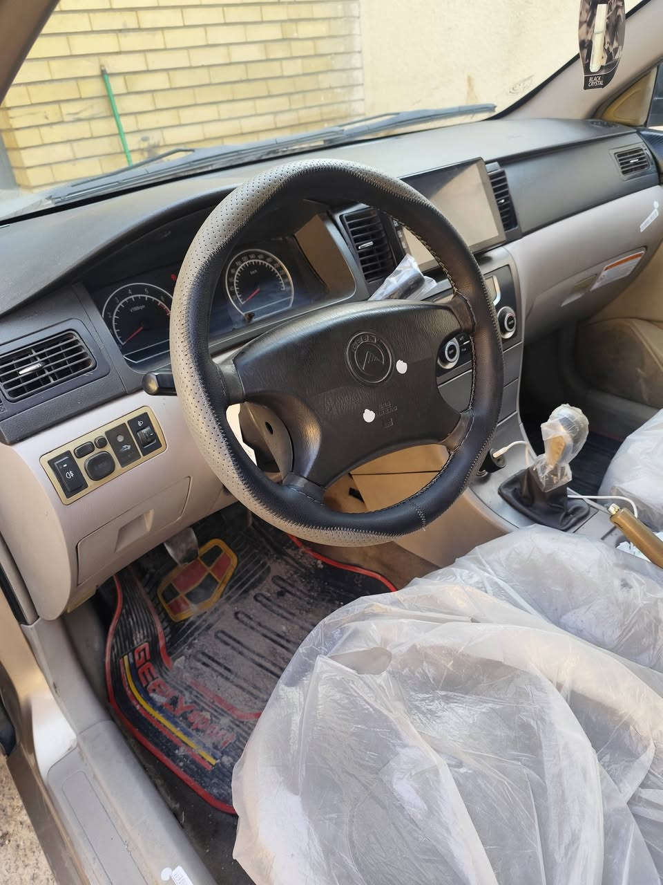 السلام عليكم جيلي موبل مديل ١٣ رقم بغداد مشروع وطني بأسمي السياره مكينه1800 تبريد كهربائيات كلها شغاله حداده جديده السياره نضيفه كلش بيها صفحت عكس السايق رشات صبغ فقط والباقي بلاد السعر55 وبيها مجال مكاني البصرة الامن الداخلي
*********** موجود واتس اب
