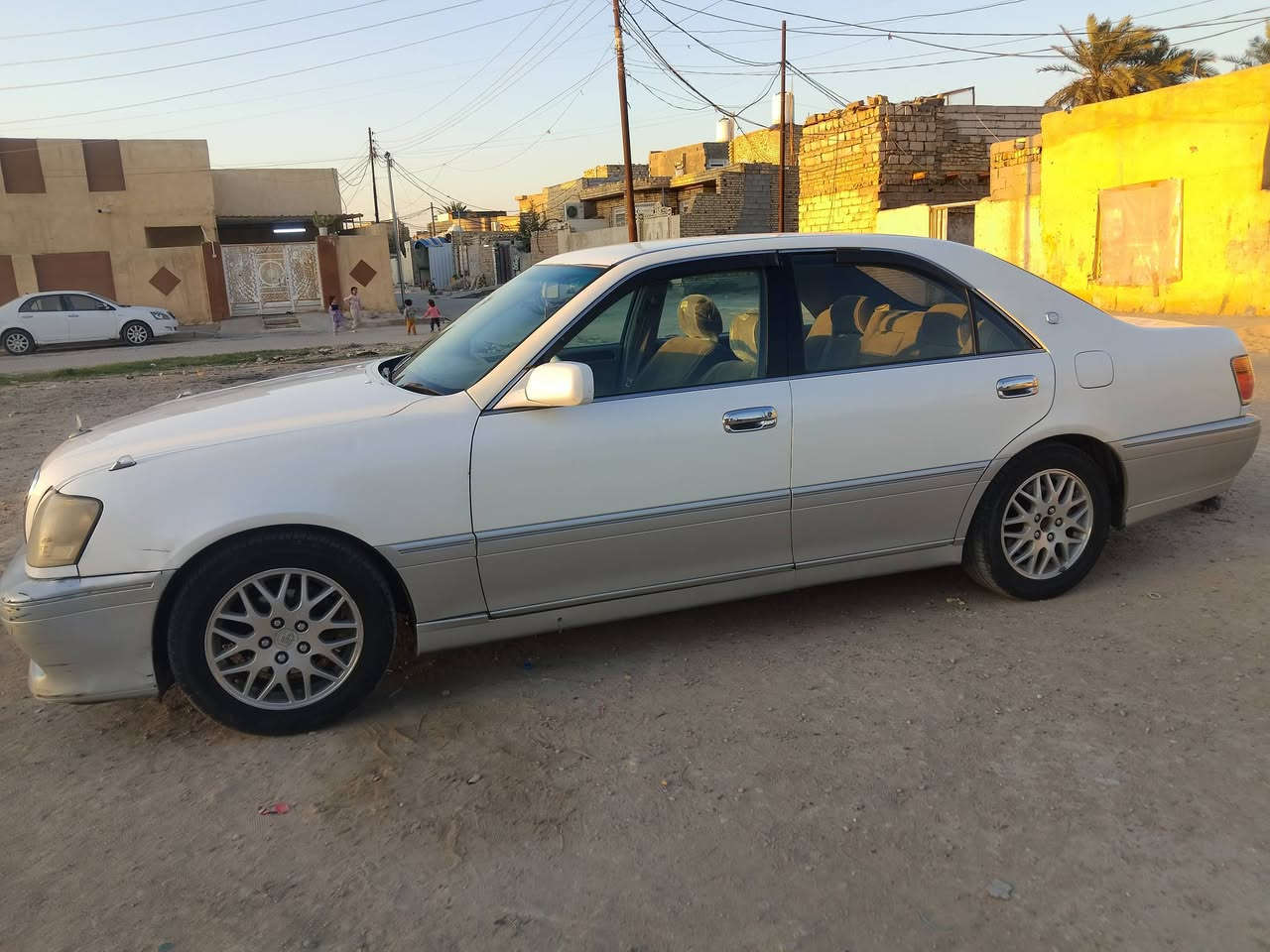 سلام عليكم جنون ادوات سياره جاهزه من كلشي بيه جنطه ارقام بدون سنويه بيع او مراوس ***********
