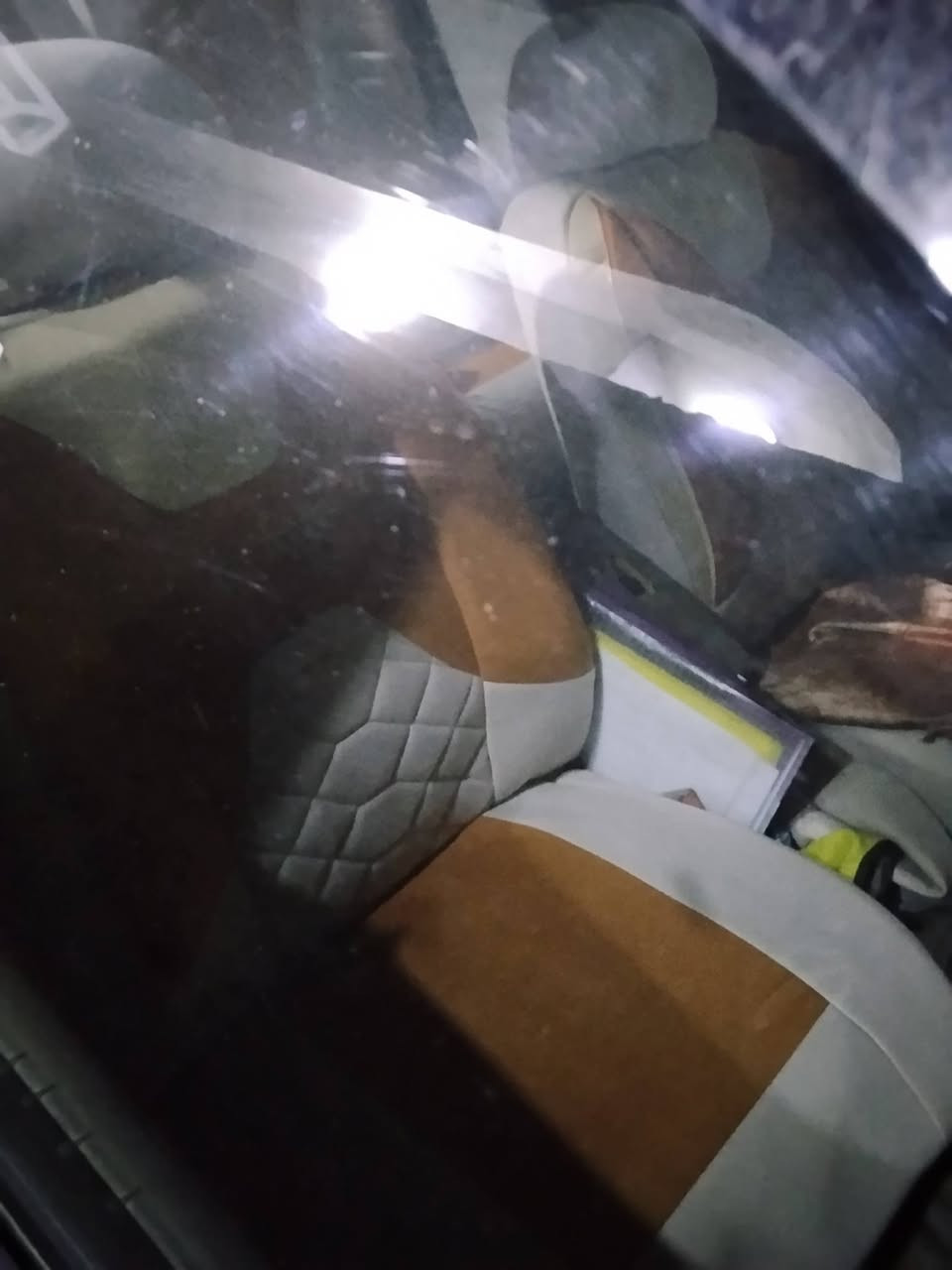 سلام عليكم عندي سمند سورن موديل ١١ تأخذ مصفره السياره بيهه تبخير قليل والنمره الخامسه تفلت  باقي السياره كلش تمام كهرباء لوز سعرهه ٢٥  بغداد الثعالبة ***********
