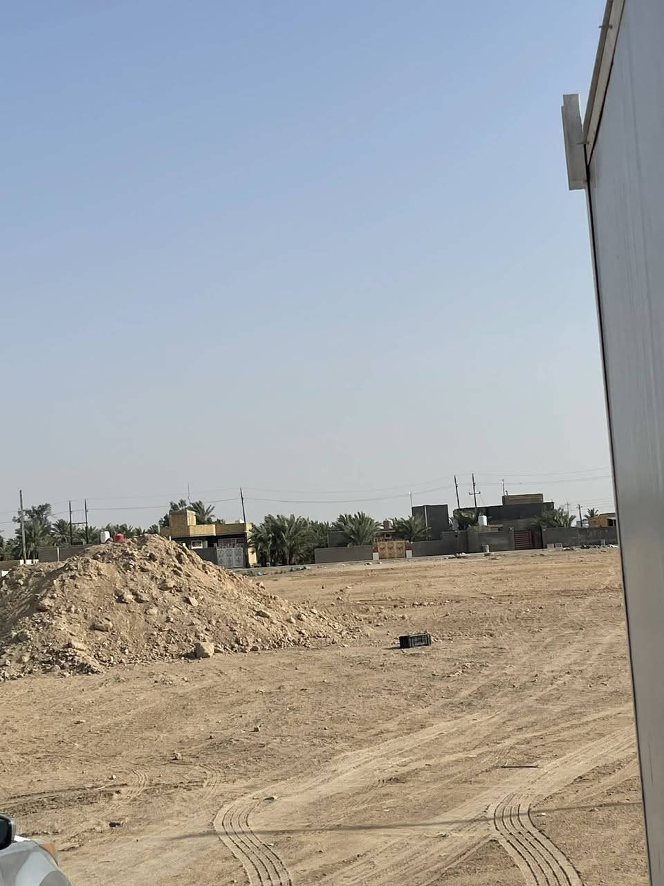 تتوفر لدينا قطع ودوانم زراعي للبيع كما موضح في تصميم العنوان طريق الرابط 
بين الناصريه وسوق الشيوخ  منطقة ال بعظم بين الجسرين وبأسعار مناسبه مع توفر جميع الخدمات الاستفسار الاتصال على الأرقام التاليه ***********
