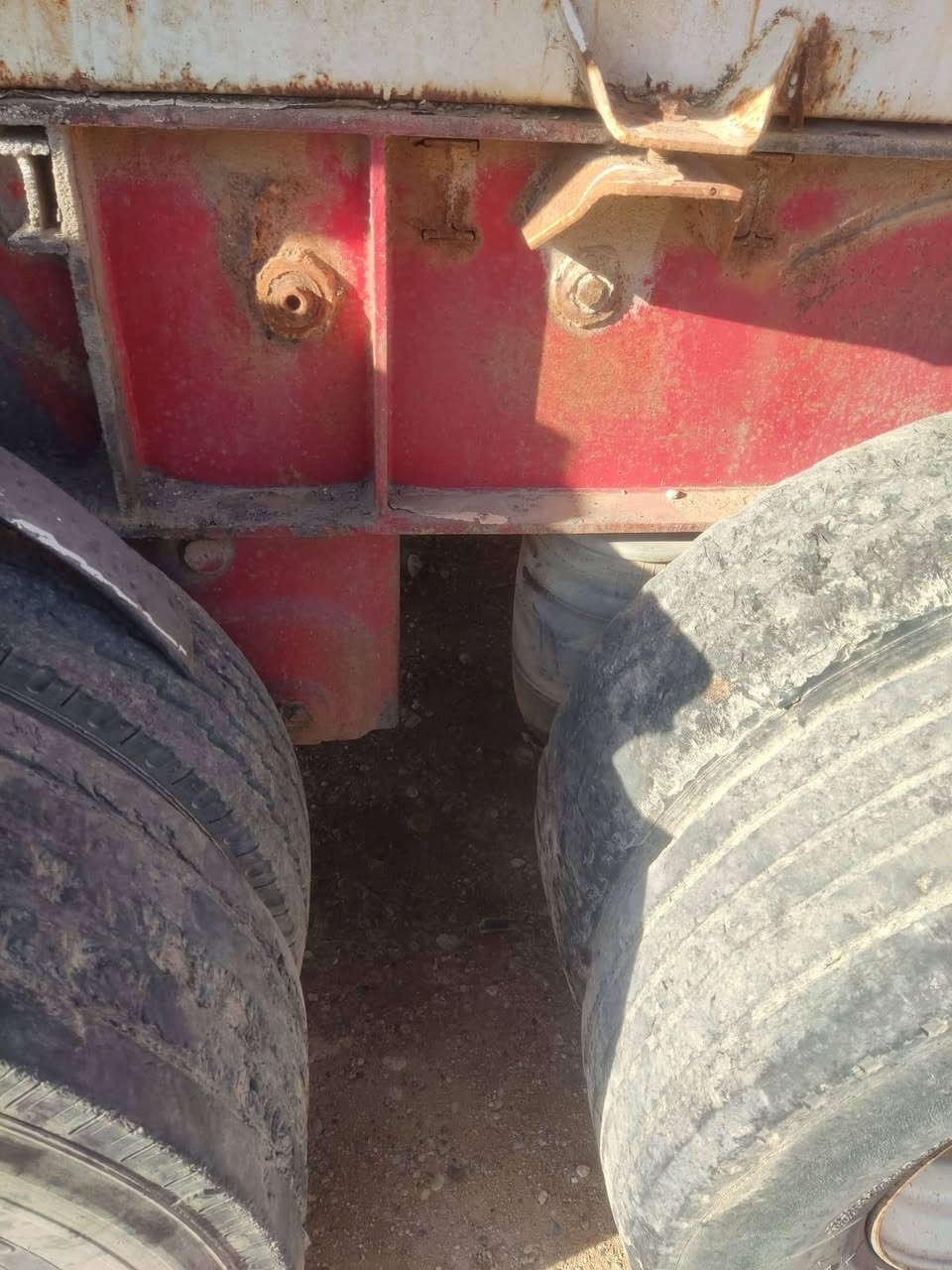 سلام عليكم صهريج للبيع دناكير مدور جوبلس وباقي لستفسار عله رقم *********** ا. ***********
