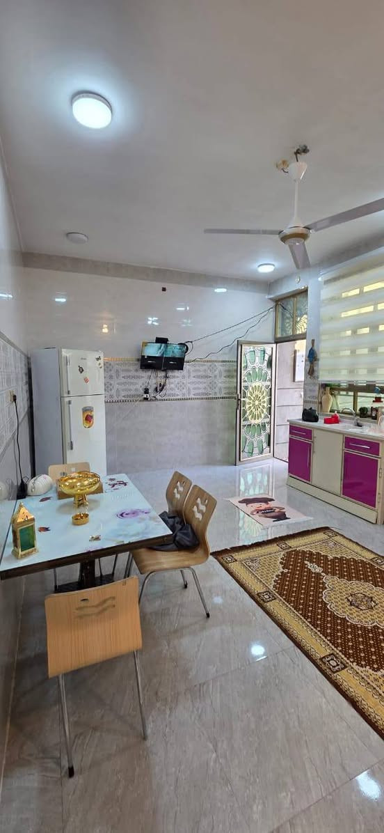 🏡 إعلان عقاري – مكتب المرتضى للعقار 🏡
يعلن مكتب المرتضى للعقار عن توفر دار للبيع في الرمادي – قرب مطعم القصر الأبيض، بموقع مميز وحيوي تتوفر فيه جميع الخدمات الأساسية.
📍 المساحة: 200 متر
🏠 تفاصيل الدار:
✔ غرفتين نوم
✔ صالة استقبال وكندور 
✔ مطبخ
✔ صحيات داخلية وخارجية
💰 السعر: 120 مليون وقابل للتفاوض

للمزيد من التفاصيل والاستفسار، ندعوكم إلى زيارة موقع مكتب المرتضى للعقار قرب الطاحونة أو الاتصال على الأرقام التالية:
📞 
***********
***********
ابو كرار الفراجي

مكتب المرتضى للعقار… ثقة في الاختيار ومواقع مميزة بأسعار مناسبة.
