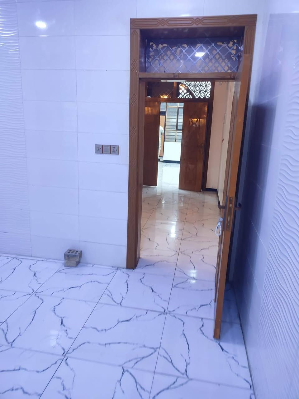 للبيع مساحه 100بناء جديد
حي وفاء قوس الهنديه طابق واحد غرفه صاله مطبخ استقبال تخاريج مسلح فارغ جاهز لسكن السعر 122

***********
